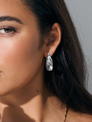 Lea Wavy Earrings